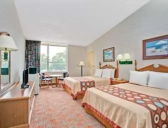 فندق Super 8 Colonial ويليامزبرغ 2*,